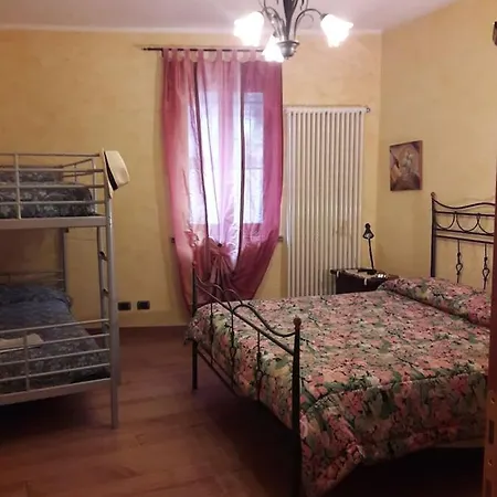 Nyaraló La Casa Nella Borgata Con Vista Sulla Valle *
